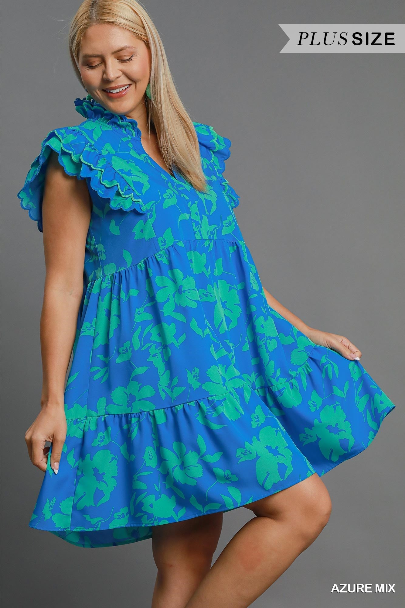 Two Tone Floral Print Midi Dress
Colors: Azure Blue and Mint Green
Details
• Scalloped Edges
• Split Neck
• Not Lined