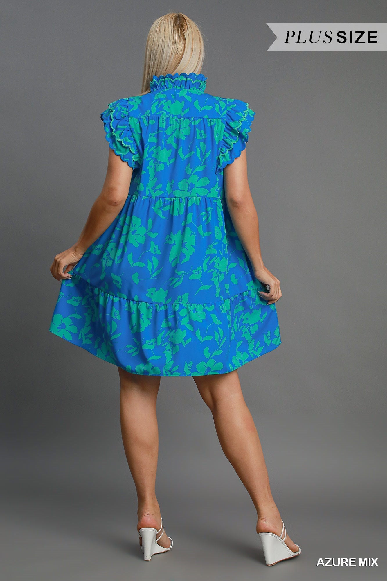 Two Tone Floral Print Midi Dress
Colors: Azure Blue and Mint Green
Details
• Scalloped Edges
• Split Neck
• Not Lined