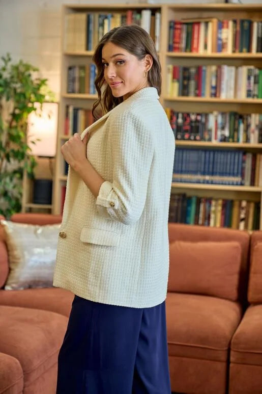 Classy Mood Tweed Lined Jacket with Tab Button Sleeve
Color: Cream
Tab Button Sleeve
You can wear both three-quarter sleeve and long sleeve