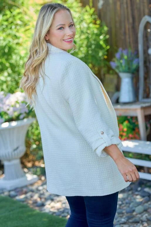 Classy Mood Tweed Lined Jacket with Tab Button Sleeve
Color: Cream
Tab Button Sleeve
You can wear both three-quarter sleeve and long sleeve